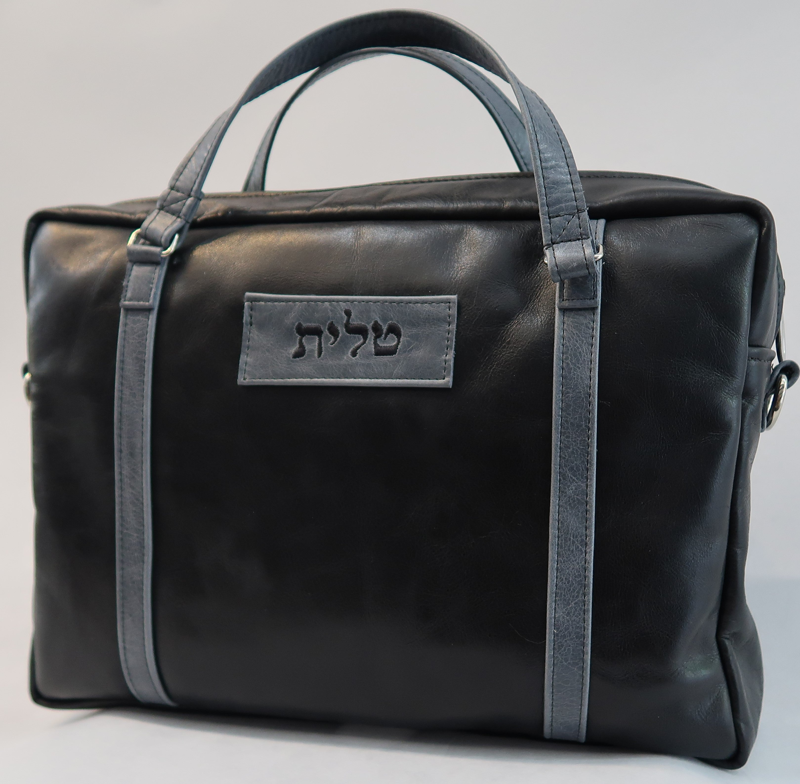 The original 3 dimensional man bag for every day use.