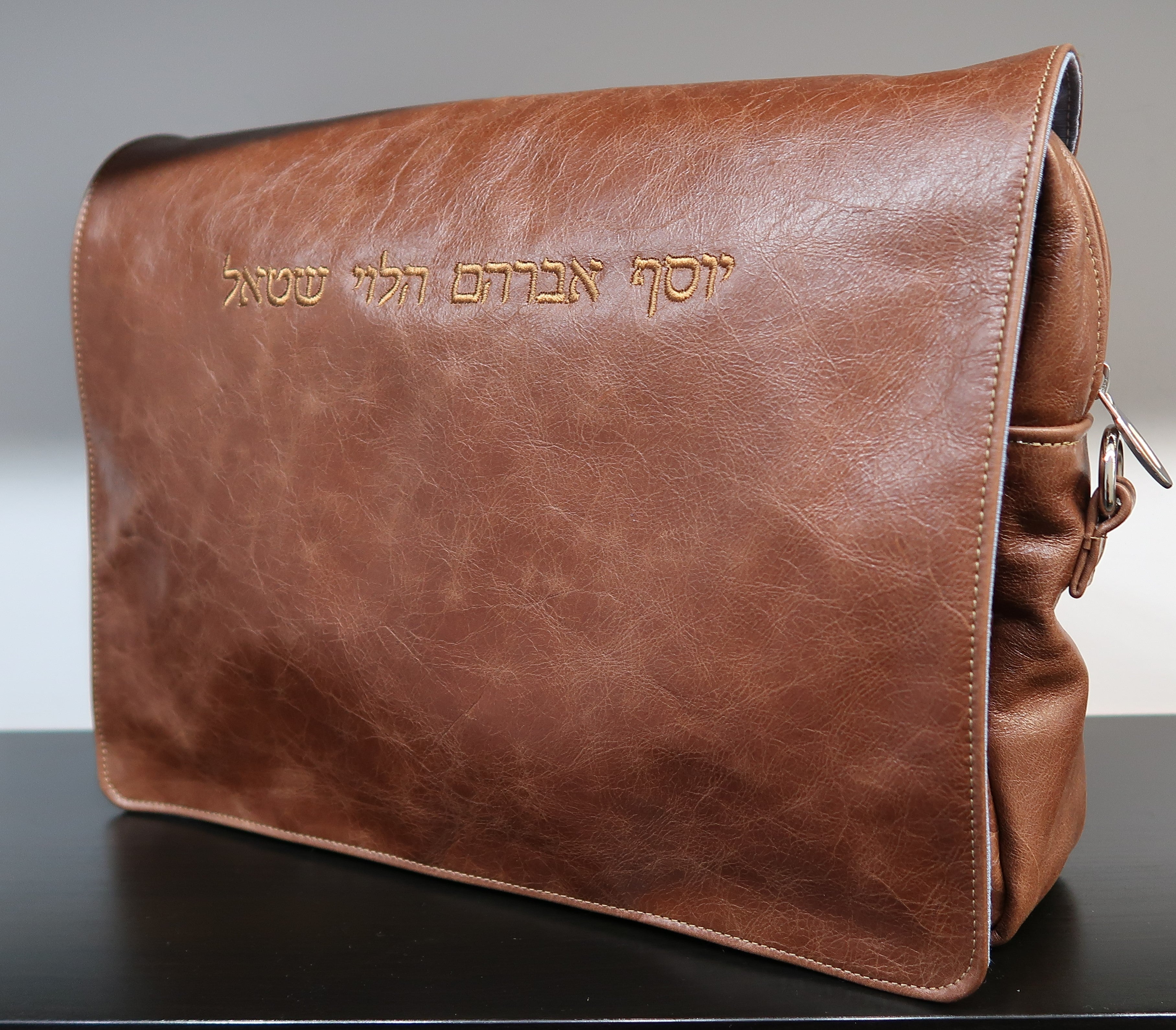 The original 3 dimensional messenger bag for every day use.